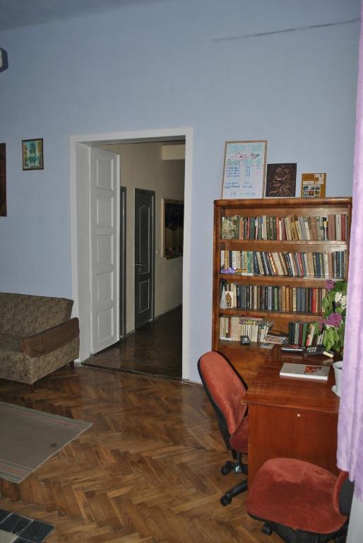 Hostel Comfort Lviv Bagian luar foto