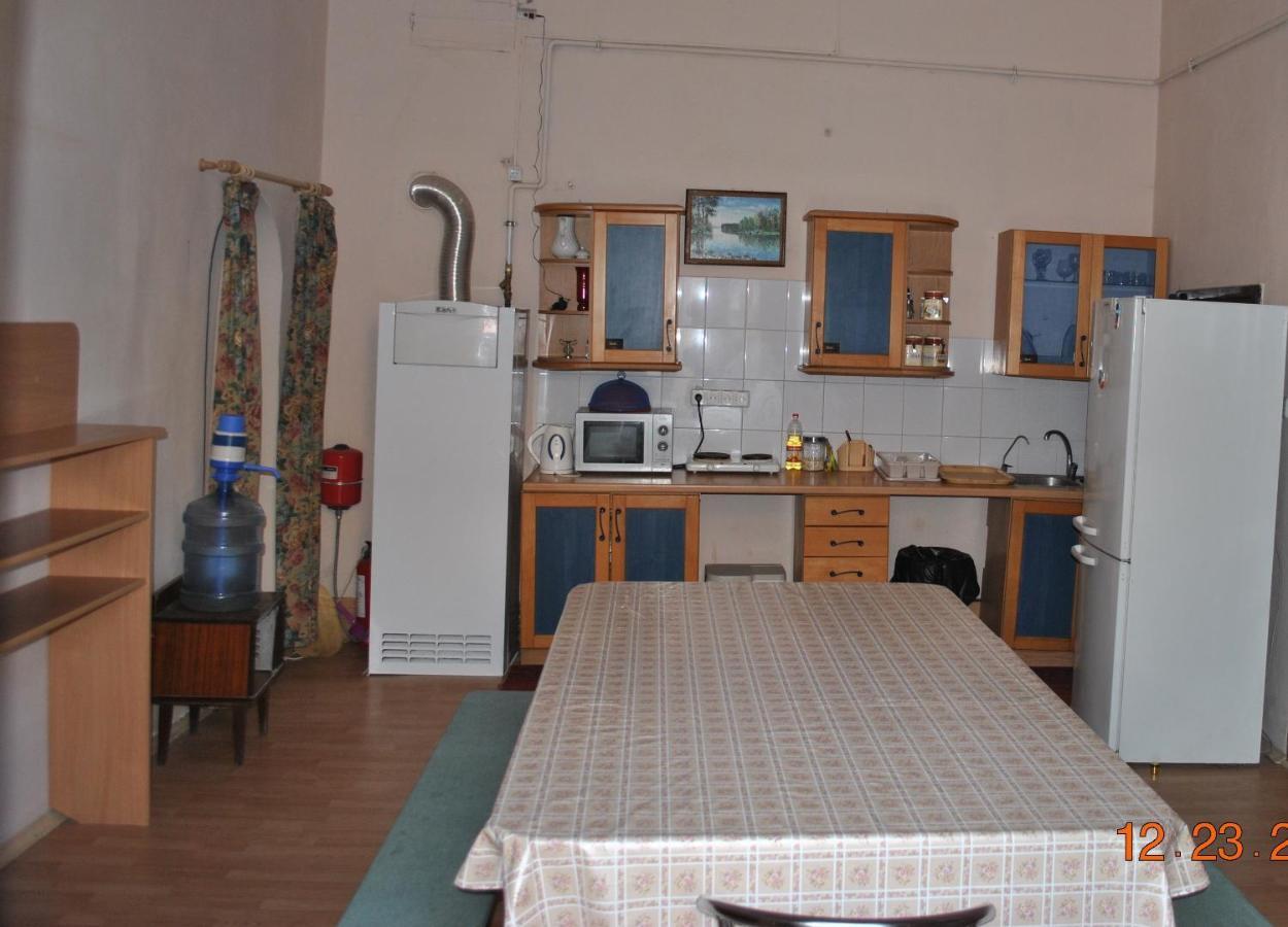 Hostel Comfort Lviv Bagian luar foto